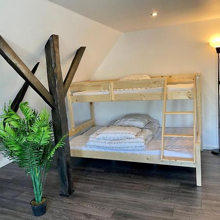 Hestkaer Family Rooms Гриннстед Экстерьер фото