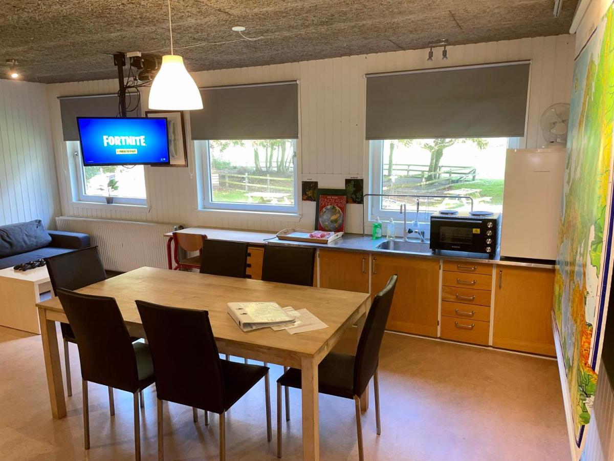 Hestkaer Family Rooms Гриннстед Экстерьер фото
