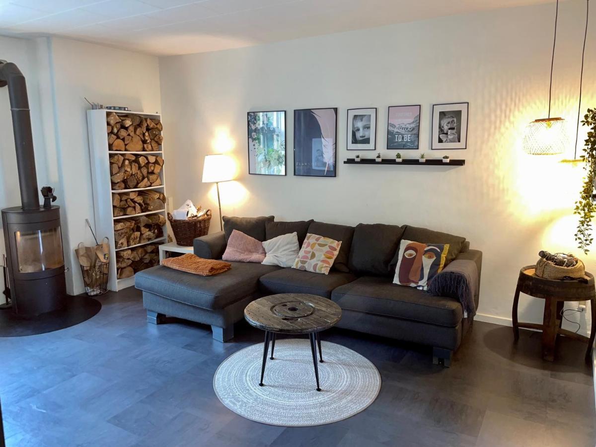 Hestkaer Family Rooms Гриннстед Экстерьер фото