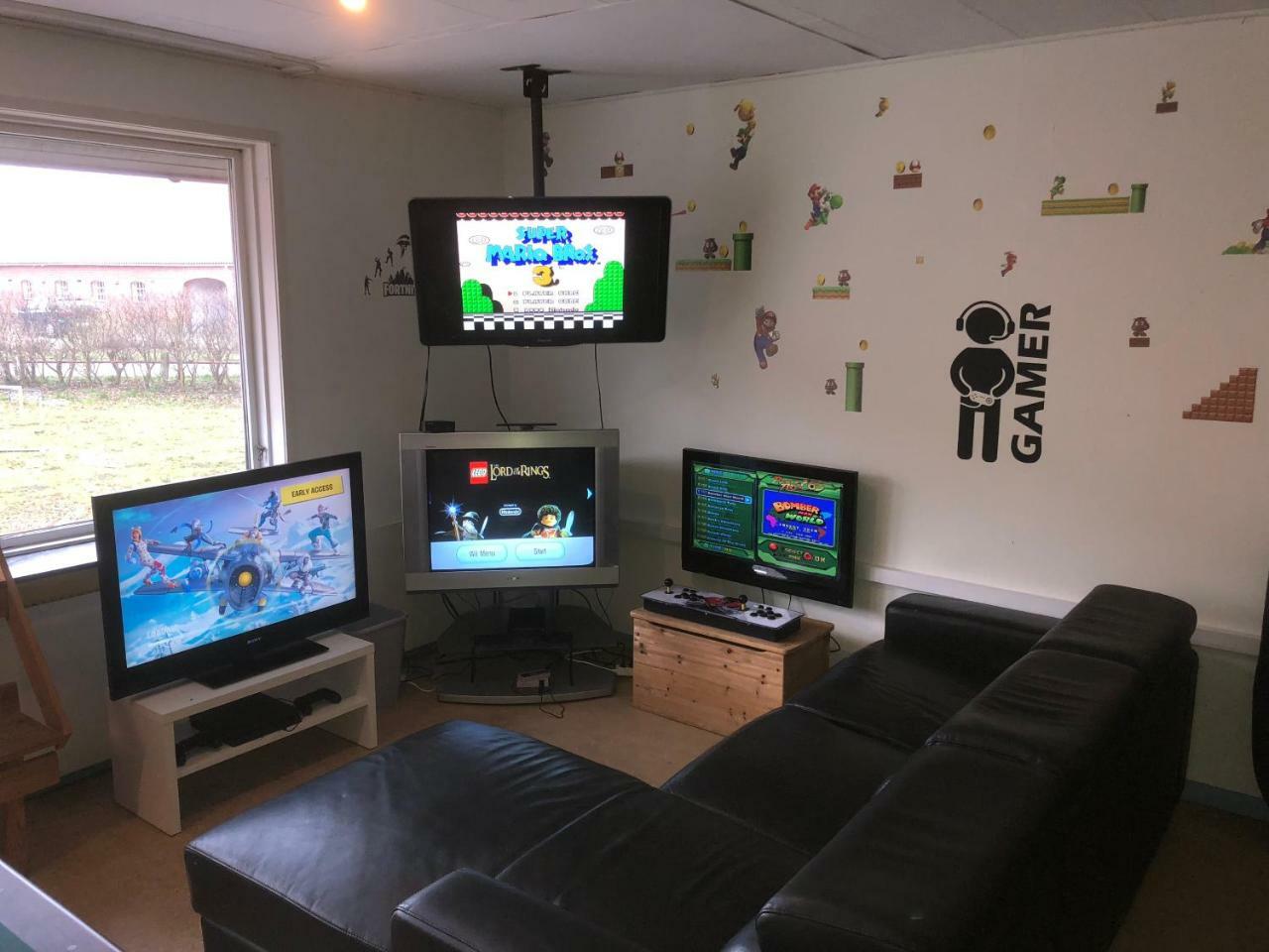 Hestkaer Family Rooms Гриннстед Экстерьер фото
